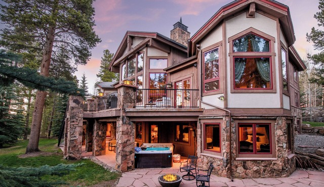 Cherry Ridge by AvantStay | Incredible Mountain Mansion w/Game Room, Hot Tub in Breckenridge
