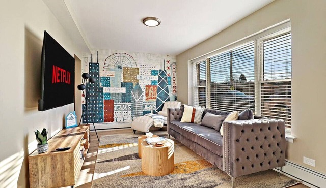 City Vibes 2BR - 20 min to DT, 15 min to Midway! in Stickney