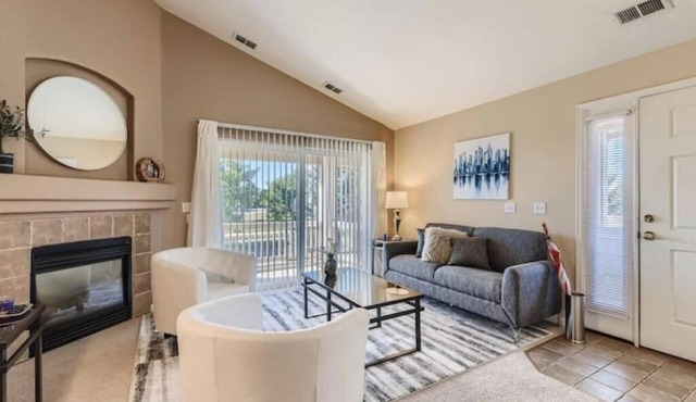 Comfortable 2 BDR/2 BA Condo in Golf Community in Broomfield