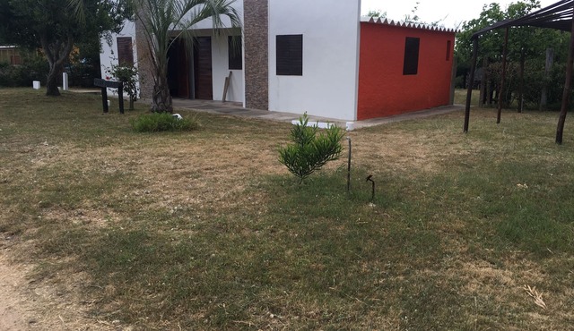 Comp niaghuro Monoambientes, cabin and house just 50 mtrs from the sea in Arachania