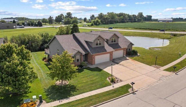 Convenient 4-bedroom house, close to everything in Washington