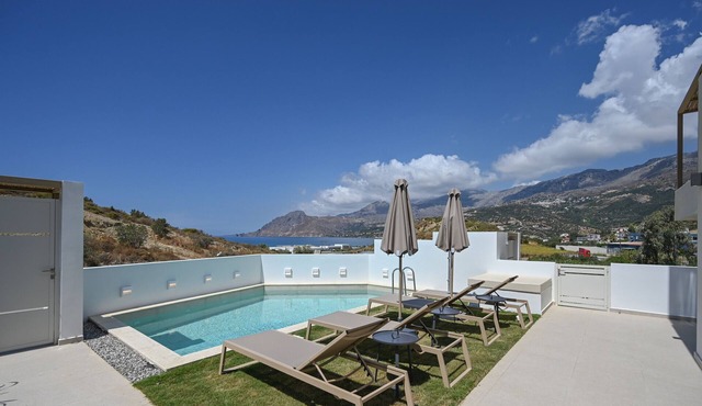 Corallia villa 2, with pool in Plakias resort in Plakias