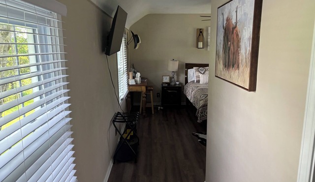 Cowboy Suite - Michael Lynn Winery and Brewing Company in Mansfield