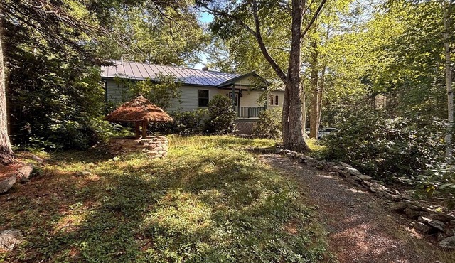 Cozy Bar Harbor home for nature enthusiasts close to Acadia National Park! in Bar Harbor