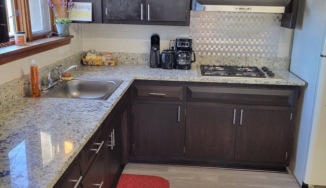 Cozy, king and queen bed Indiana home! in Hammond