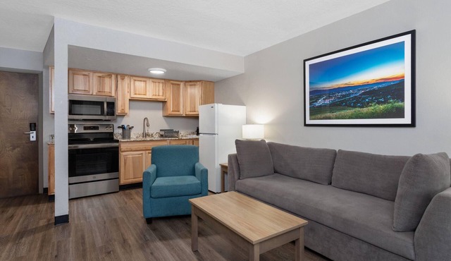 Days Inn and Suites by Wyndham Downtown Missoula-University in Missoula