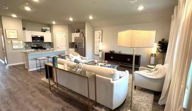 Delightful 4-bedroom house with AC in Broussard in Broussard