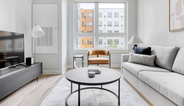 Deluxe Arlington Heights 1BR w/ Gym & W/D, near I-90, by Blueground in Chicago