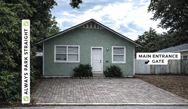 Duplex-2 Apts, 4br/3bth/Playground, backyard walk to Downtown, LidoBeach - 8mins in sarasota