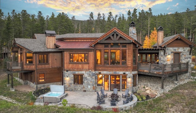 Entertaining Masterpiece, game tables, hot tub, outdoor kitchen, and incredible views! in Breckenridge