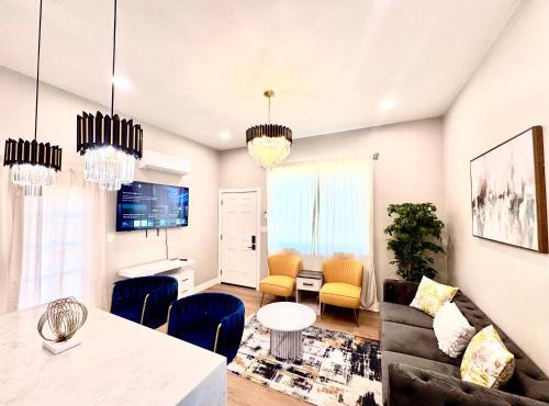Escondido Back Unit by sdstay in Escondido