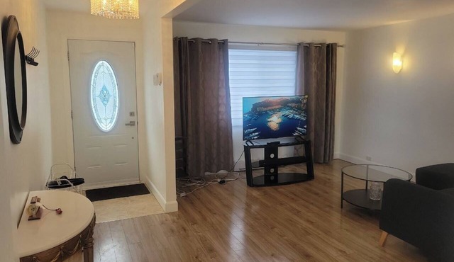 Experience comfort, style, and tranquility in this beautifully renovated home. in Montréal