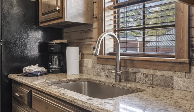Experience the Lake Life in this Beautiful Cabin - Indian Point (C20) in BRANSON