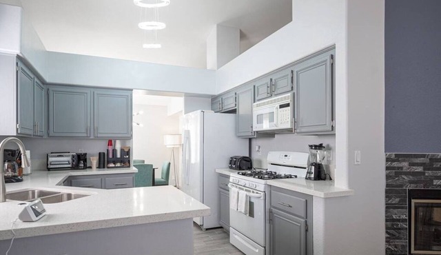 Exquisite and Close to everything you need! in Henderson