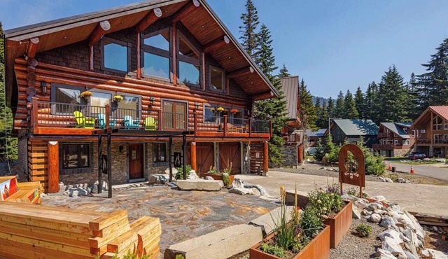 Fire Lodge Premier Family Cabin at Snoqualmie Pass in Snoqualmie Pass
