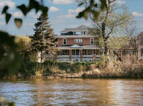 Goldsmith's Riverfront Inn in Missoula