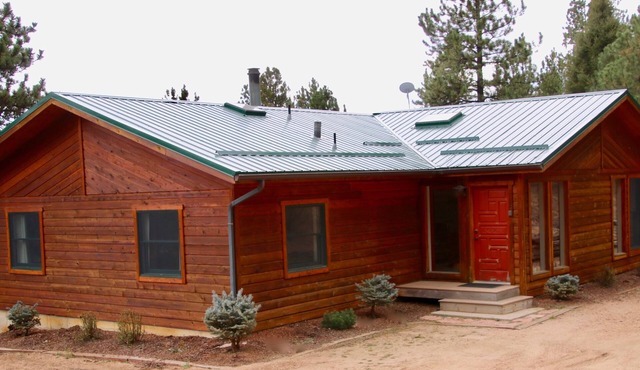 Gorgeous Deck View of Pike's Peak in Secluded Forest- 8 Acres; Excellent Reviews in Divide