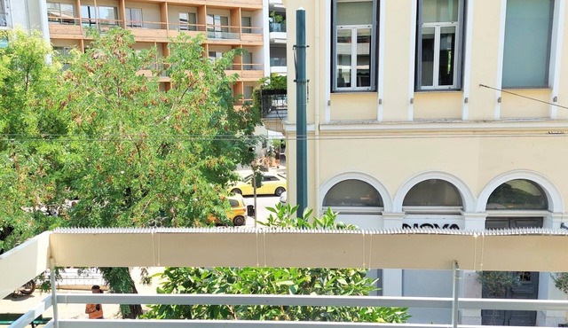 Grand apartment in Acropolis museum in Athina