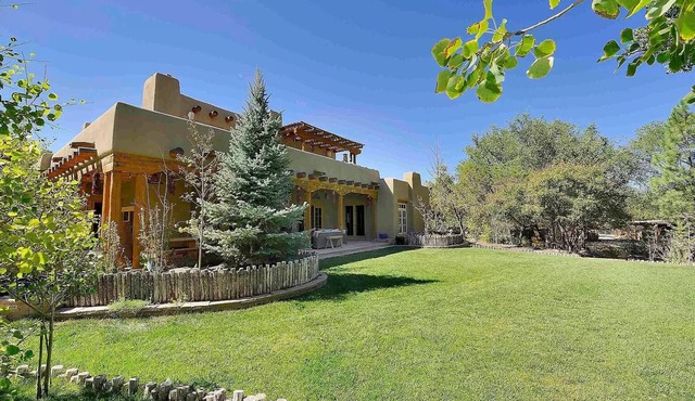 Green Acres Luxury Estate on 4 Acres 8m to Plaza! in Santa Fe