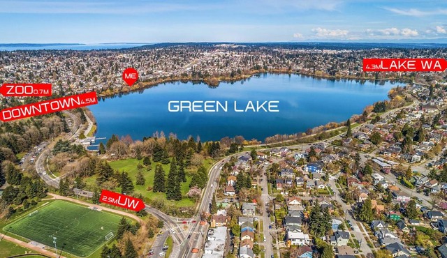 Green Lake 1st Line Home B with Central Air Conditioners in Seattle