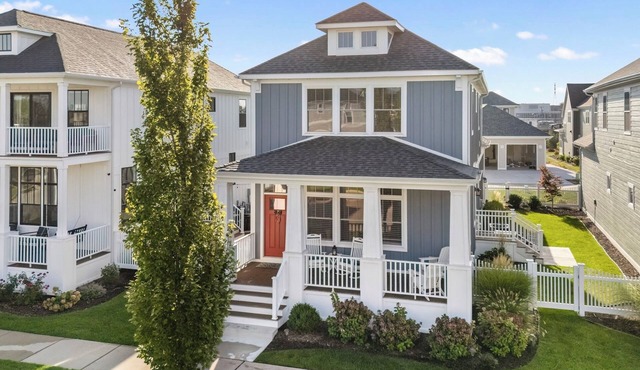 Harbor Shores 3BR in St. Joseph | Community Pool, Sleeps 8, Near Silver Beach in St Joseph
