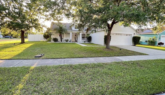 Harmony Place Gorgeous 3 Beds and 2 Baths Home with Pool. in Kissimmee