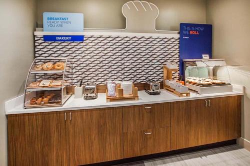 Holiday Inn Express Hotel & Suites Mount Airy by IHG in Mount Airy