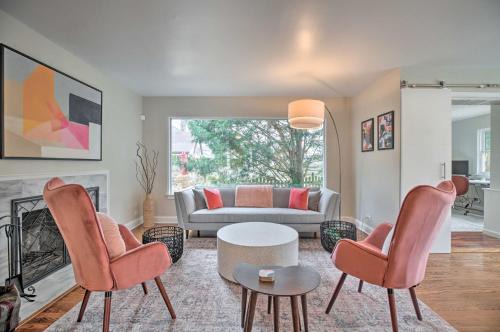 Home w/Office + Yard: 25 Mi to Downtown Chicago! in Glen Ellyn