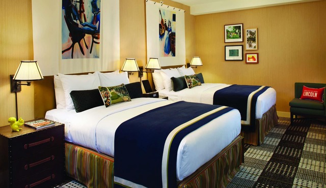 Hotel Lincoln in Chicago