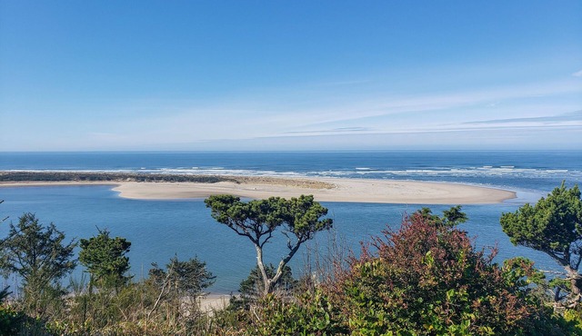 Immaculate home with breathtaking views of Netarts Bay and Ocean! in Netarts
