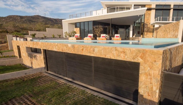 INCREIBLE VILLA DE LUJO CON ALBERCA INFINITY Y VISTA AL ARCO in Cabo San Lucas
