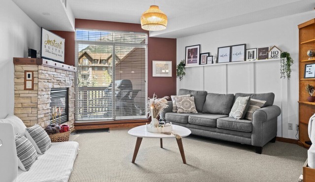 InstantSuites-Romantic Mt. View Suite-Banff in Canmore
