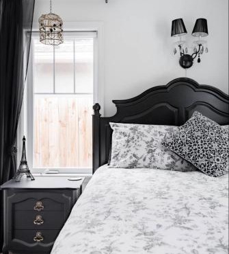 Ivywild Boutique Cottage in Broadmoor