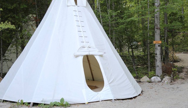 Jeronimo, Tipi for a group of 5 in Markdale
