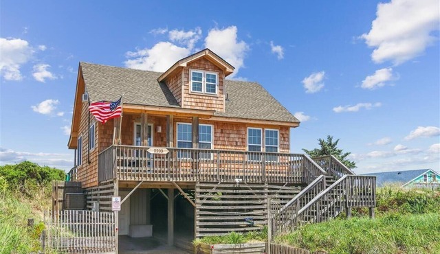 KD2203- Oceanfront-4 Bedrooms, 2 Baths, Saturday Check-in, Hot Tub in KILL DEVIL HILLS