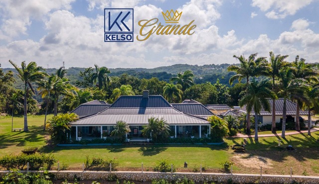 Kelso Grande - 3 Bedrooms Luxury Villa- in Duncans