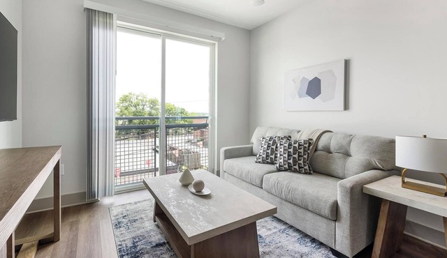 Landing | Modern 2BD, Courtyard, Gym in Nashville