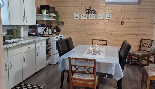 Large Farmhouse/Cottage 5 bedroom, in Donagh