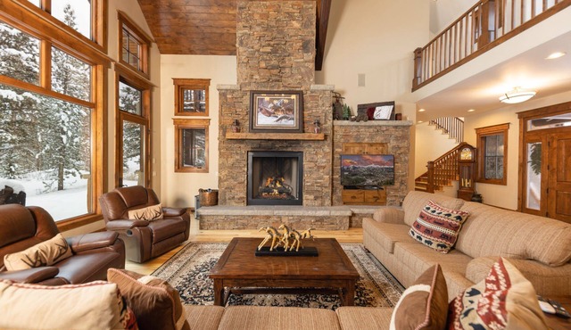 Last Nickel Lodge: Private Home on Golf Course, Hot Tub, Pool Table, Foosball in Breckenridge