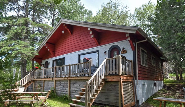 Le Genève: joli cottage d'époque dans le Village Suisse, au cœur de Val-David in Val-David