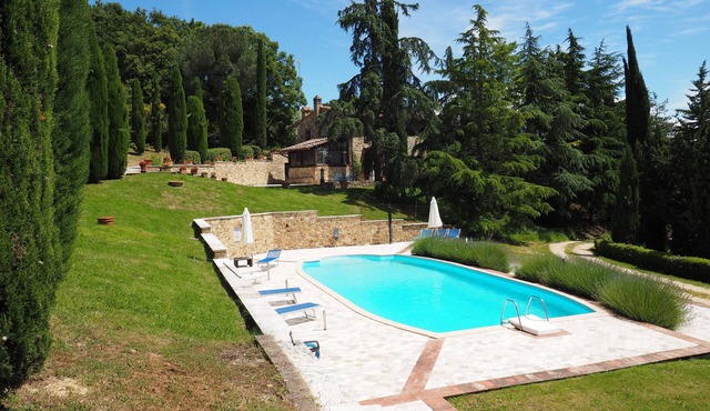 Lilium, splendid villa with outdoor space, on the hills of San Giminiano in San Gimignano
