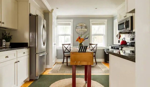 Located close to wedding venues, university, shops and eateries and Newport. in Bristol