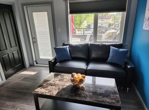 Loft with Patio & Hot tub in Lethbridge
