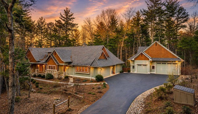 LUX 3 Acrs Retreat | Game Room/Hot Tub/BBQ/FirePit in Fletcher