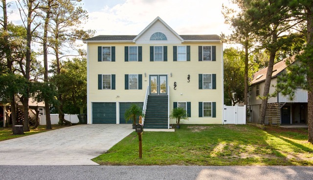 Luxurious 4 BR Family Retreat with Pool in Kill Devil Hills