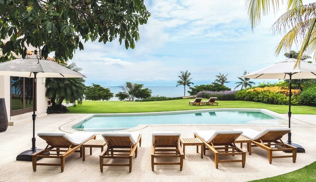 Luxurious 5 Star Oceanfront Villa/Private Pool/In Gates/Staff Service in Punta de Mita