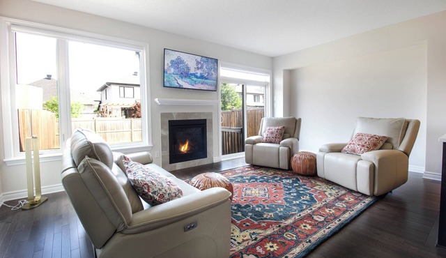 Luxurious Tastefully Furnished 3 Bedroom Home in Ottawa in Ottawa