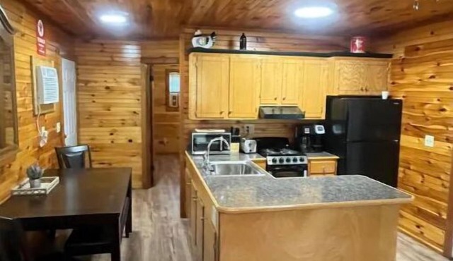 Luxury Cabin in Perkinston