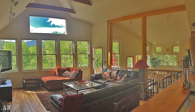 Luxury Creekside Craftsman Home - Alpine Splendor 6 Mins to Pearl, The Hill & CU in Boulder