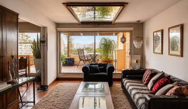 Luxury penthouse in Punta Carretas with a large terrace and a two-person hot tub in Montevideo
